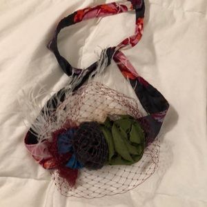 Persnickety hair accessory